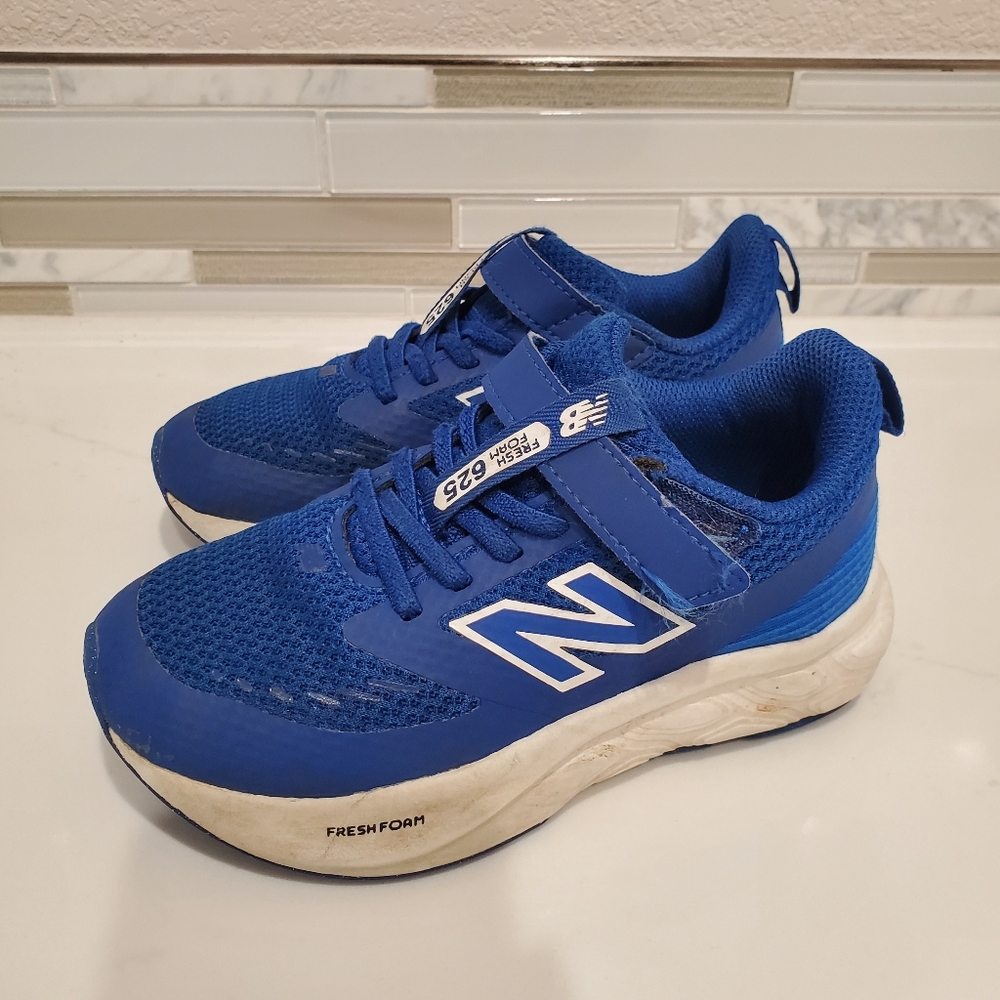 New Balance 625 Kids Size 12 Wide Width Shoes
